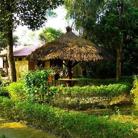 Nature Safari Resort Bardiya Экстерьер фото