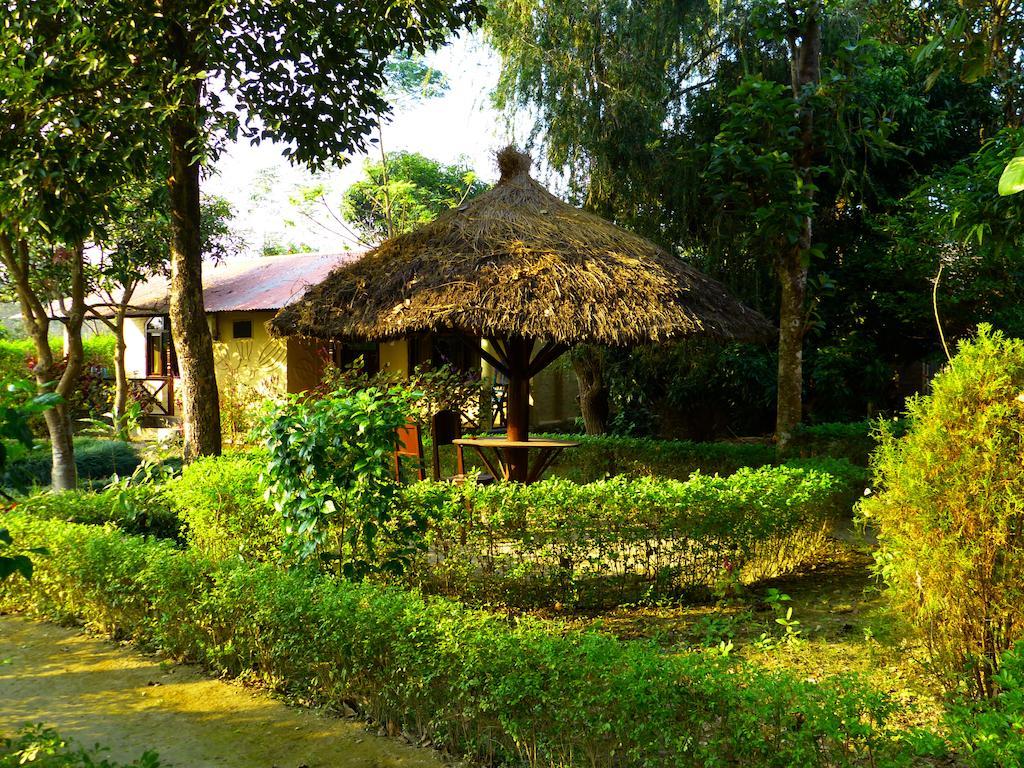 Nature Safari Resort Bardiya Экстерьер фото