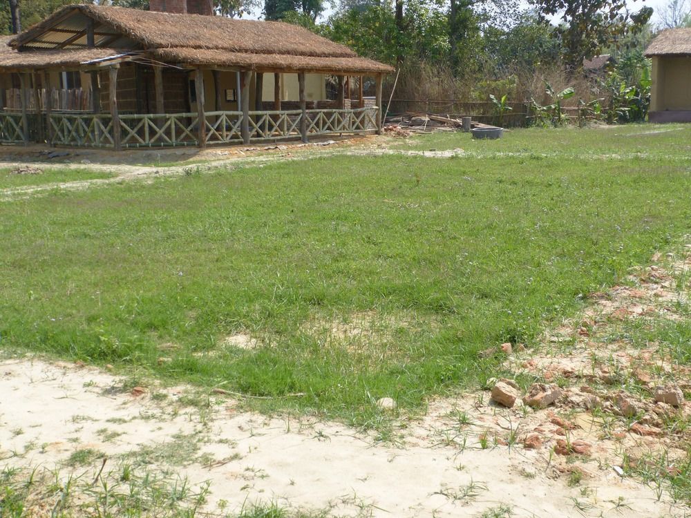 Nature Safari Resort Bardiya Экстерьер фото