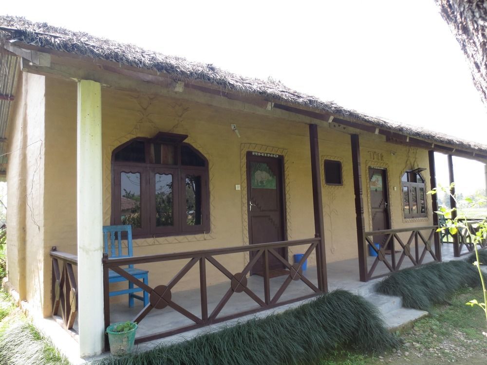 Nature Safari Resort Bardiya Экстерьер фото